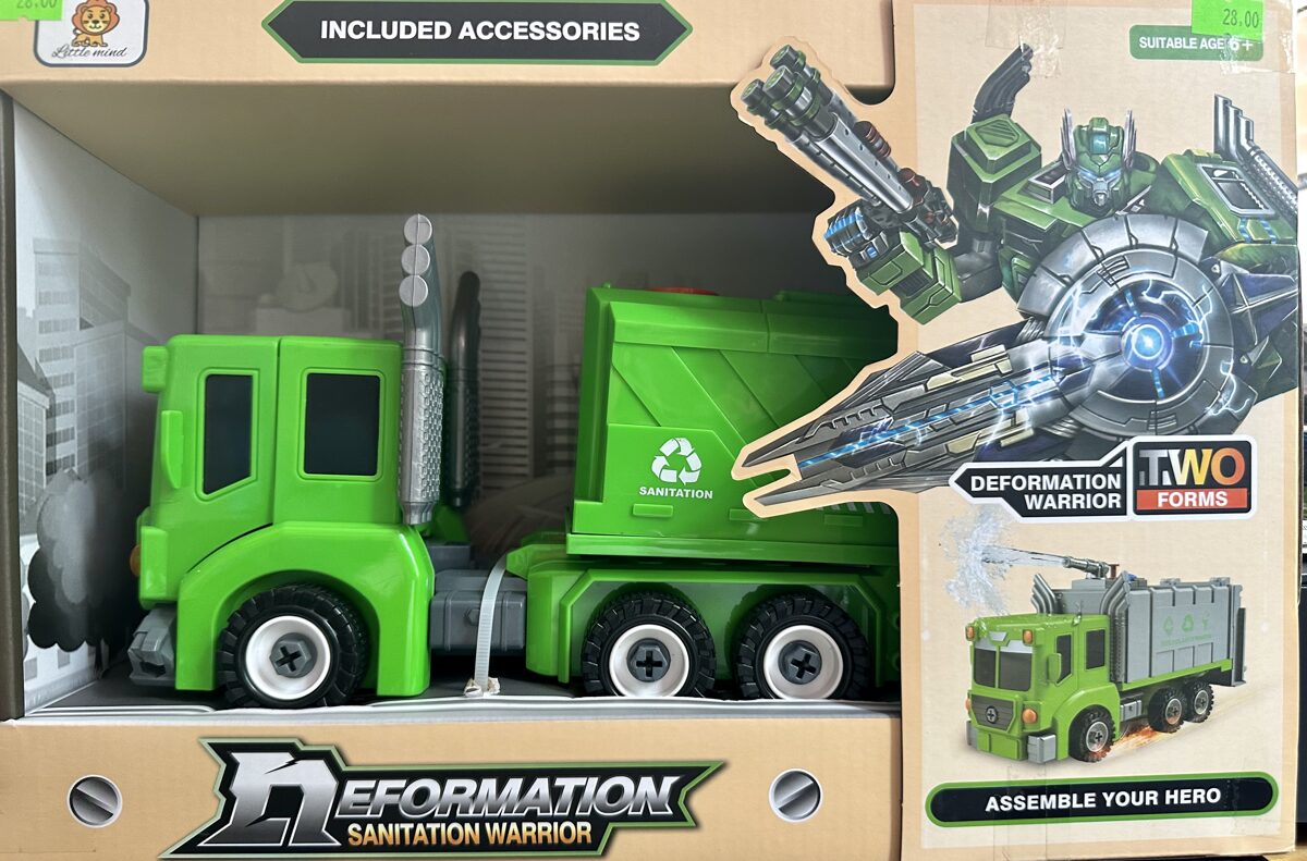 Liels transformeris atkritumu izvedējs ar aksesuāriem DEFORMATION SANITATION WARRIOR
