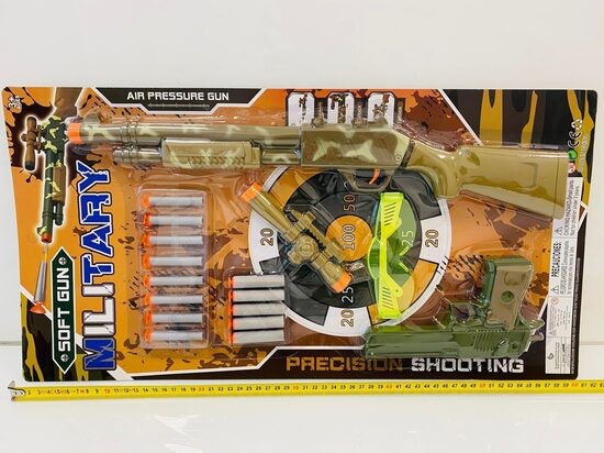 Spēļu ieroči ar aksesuāriem MILITARY