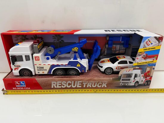 Interaktīvs auto evakuators ar mašīnu komplektā