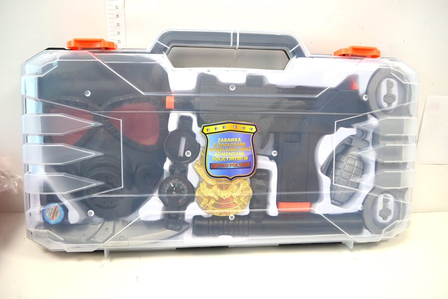 Policijas ierocis aksesuāriem un masku koferī POLICE SET