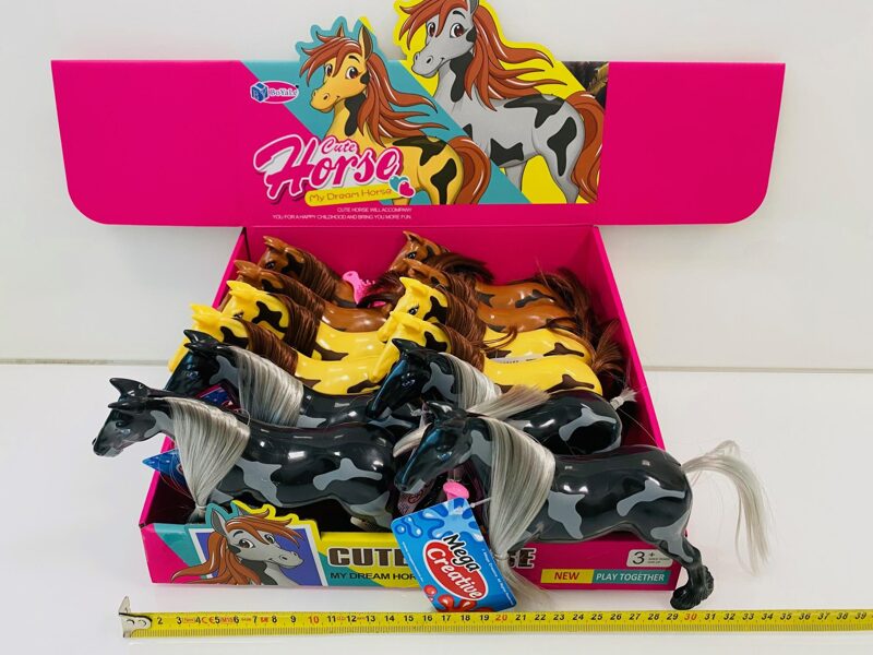 Zirga figūra, plastmasas ar ķemējamu asti, 14 cm