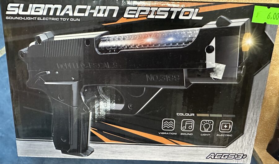 Interaktīvs revolveris ar gaismas signāliem un vibrācijas efektiem